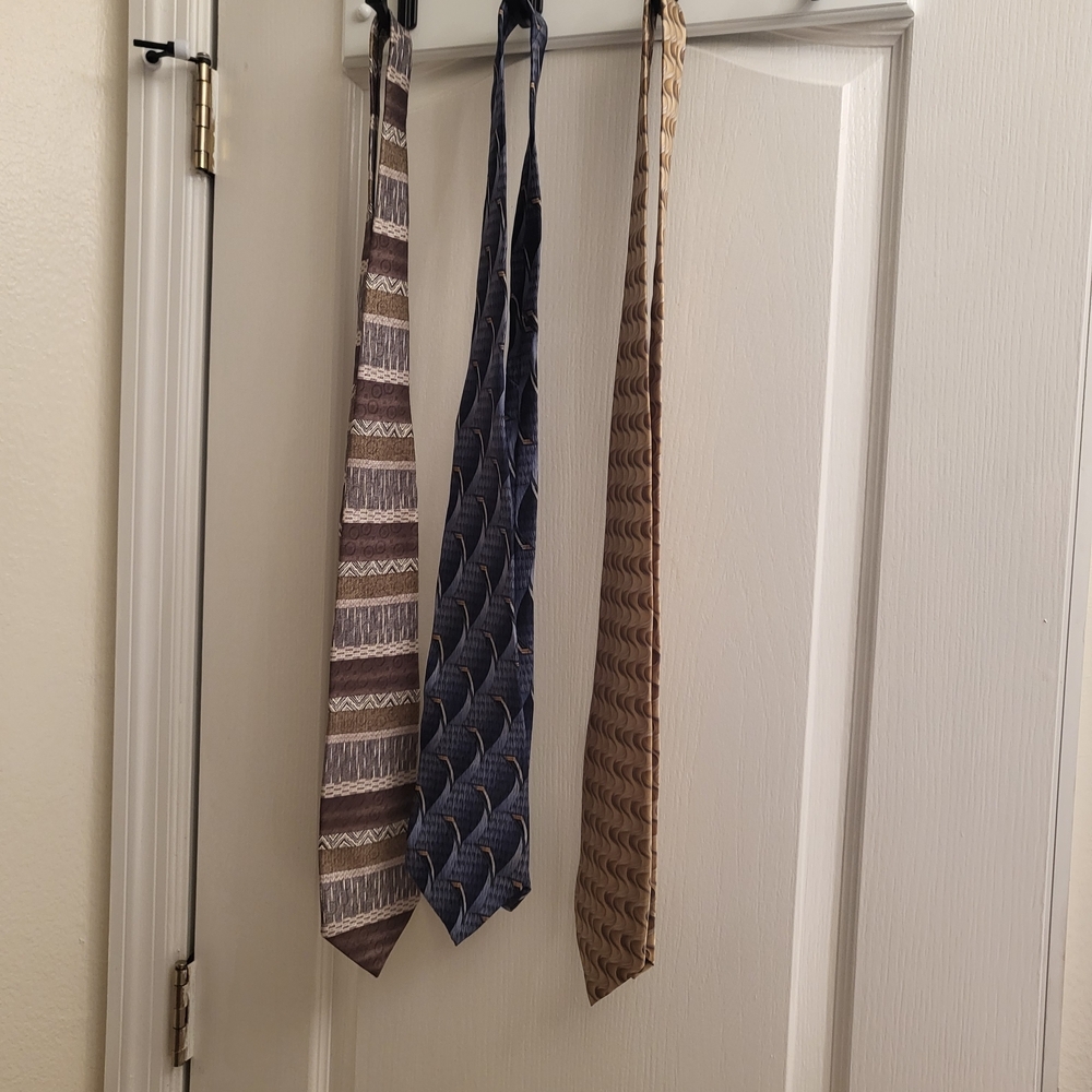 Pierre Cardin Brown and Black, Dockers Brown and gold ,Geoffrey Beene Blue ties - Picture 2 of 5